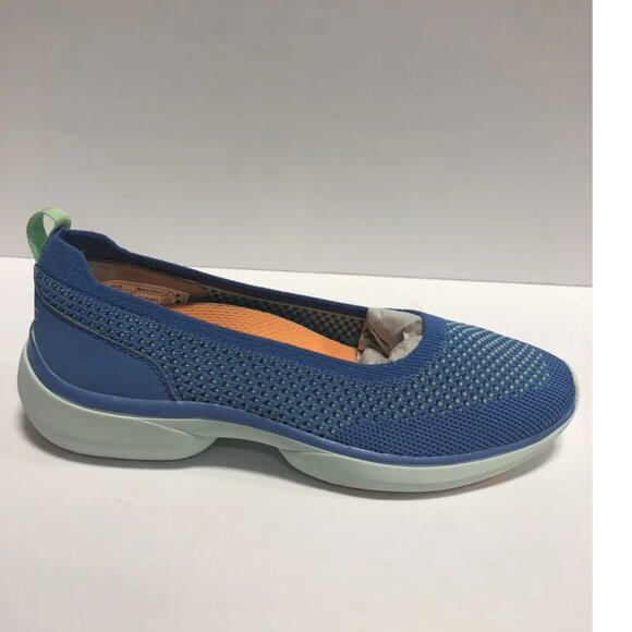 Vionic Women’s Kallie, Blue Slip-On Sneakers, Size 5M - Picture 1 of 6
